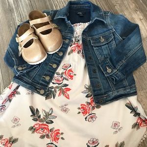 🌸BabyGap Jean Jacket Size 4T